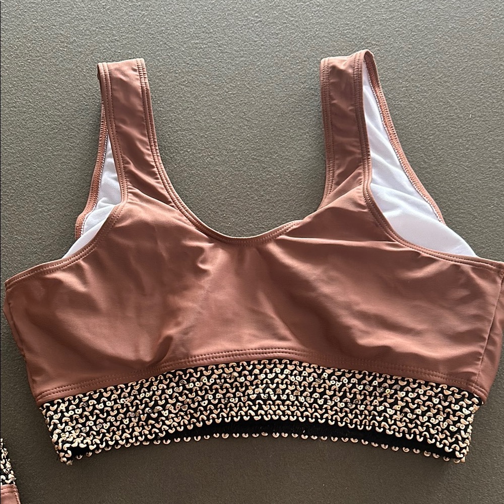 Chic Brown Bikini Set With Patterned Trim - image 3